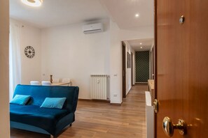 Interior - GuestHost - Garbatella Apartment - Roma (Roma)
