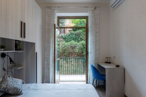 2 bedrooms, desk, iron/ironing board, WiFi - GuestHost - Garbatella Apartment - Roma (Roma)