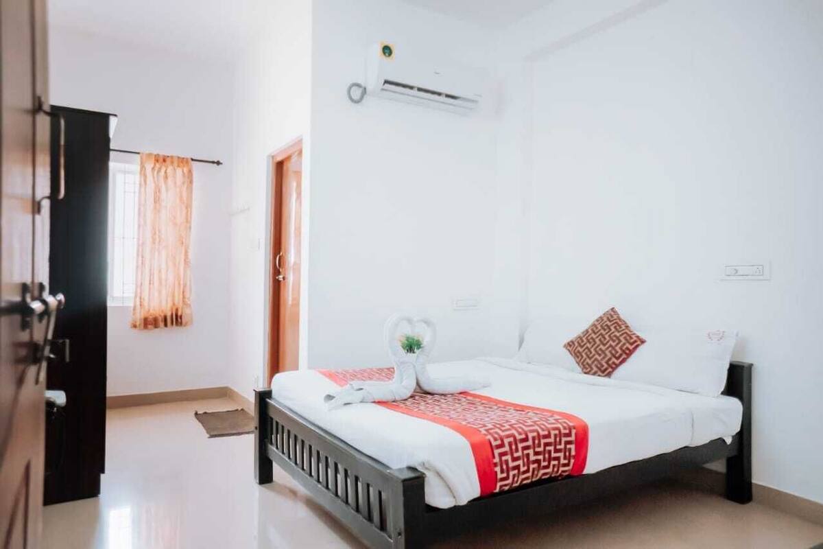 ห้องดีลักซ์ดับเบิล, ระเบียง, วิวเมือง | โต๊ะทำงาน, Wi-Fi ฟรี