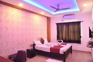 Chambre Double Exécutive, vue ville | Bureau, Wi-Fi gratuit