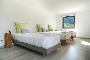 3 chambres, fer et planche Ă repasser, Wi-Fi, draps fournis