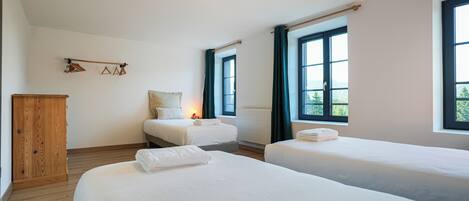 3 chambres, fer et planche Ă repasser, Wi-Fi, literie fournie