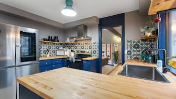 Refrigerador, horno, parrilla de estufa y lavavajillas