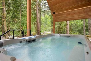 Bain à remous extérieur