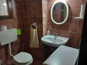 Douche, serviettes fournies
