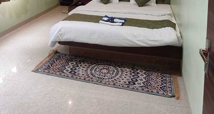 Hotel Shivalay Palace