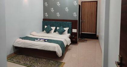 Hotel Shivalay Palace