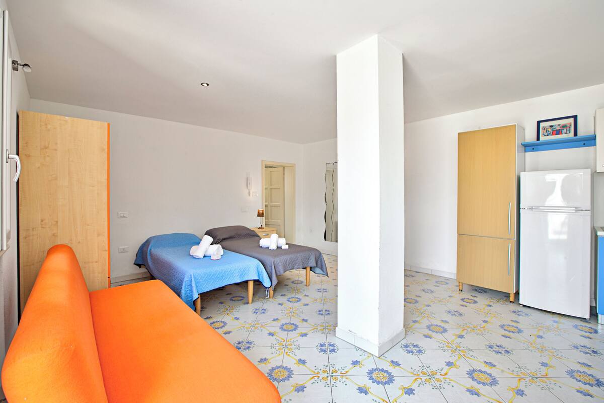 Standard Studio, Sea View (Complesso Azzurro Mono 1 Near The) | Free WiFi, bed sheets