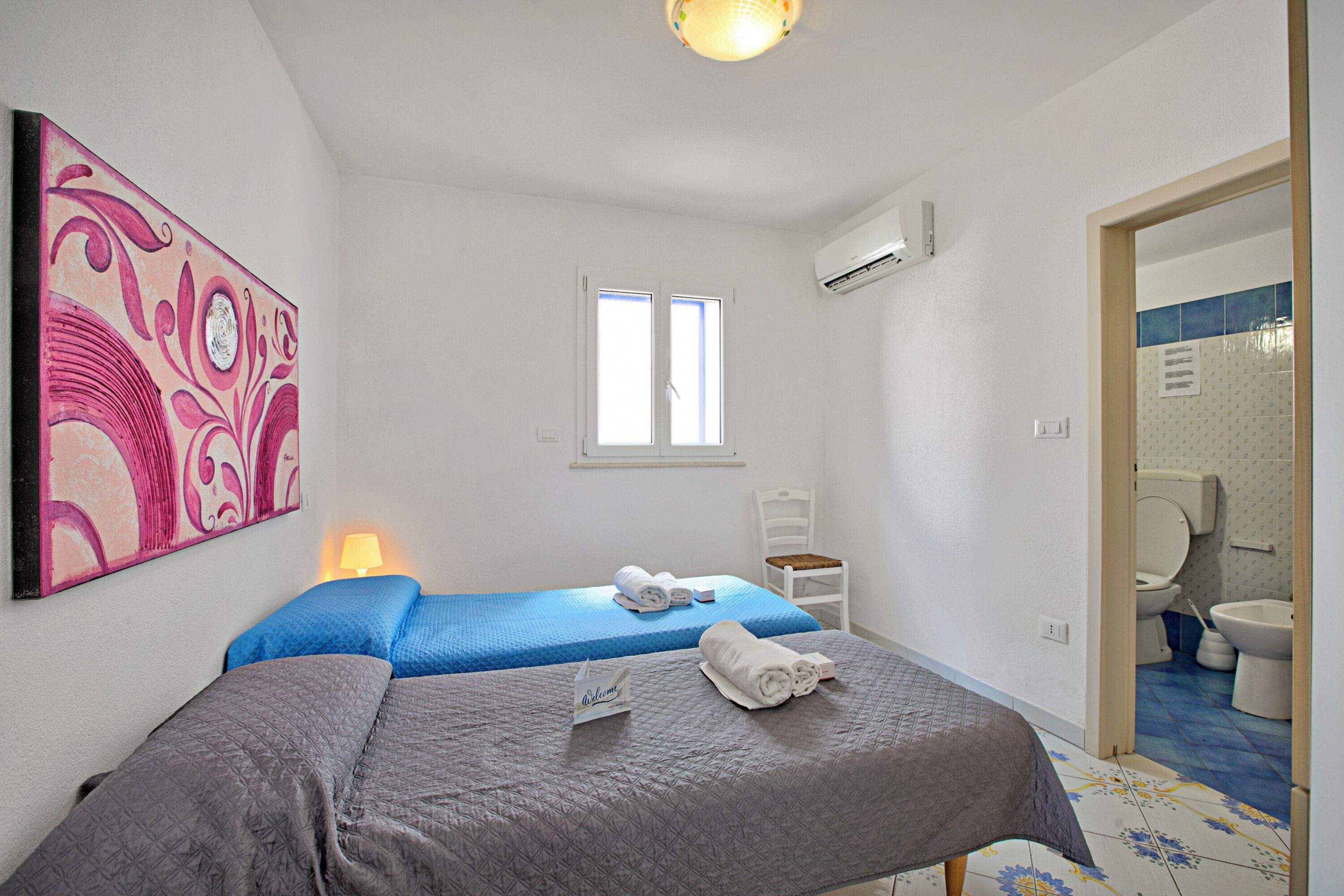 Wifi gratis y ropa de cama 