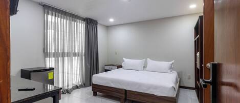 1 habitación, wifi y ropa de cama