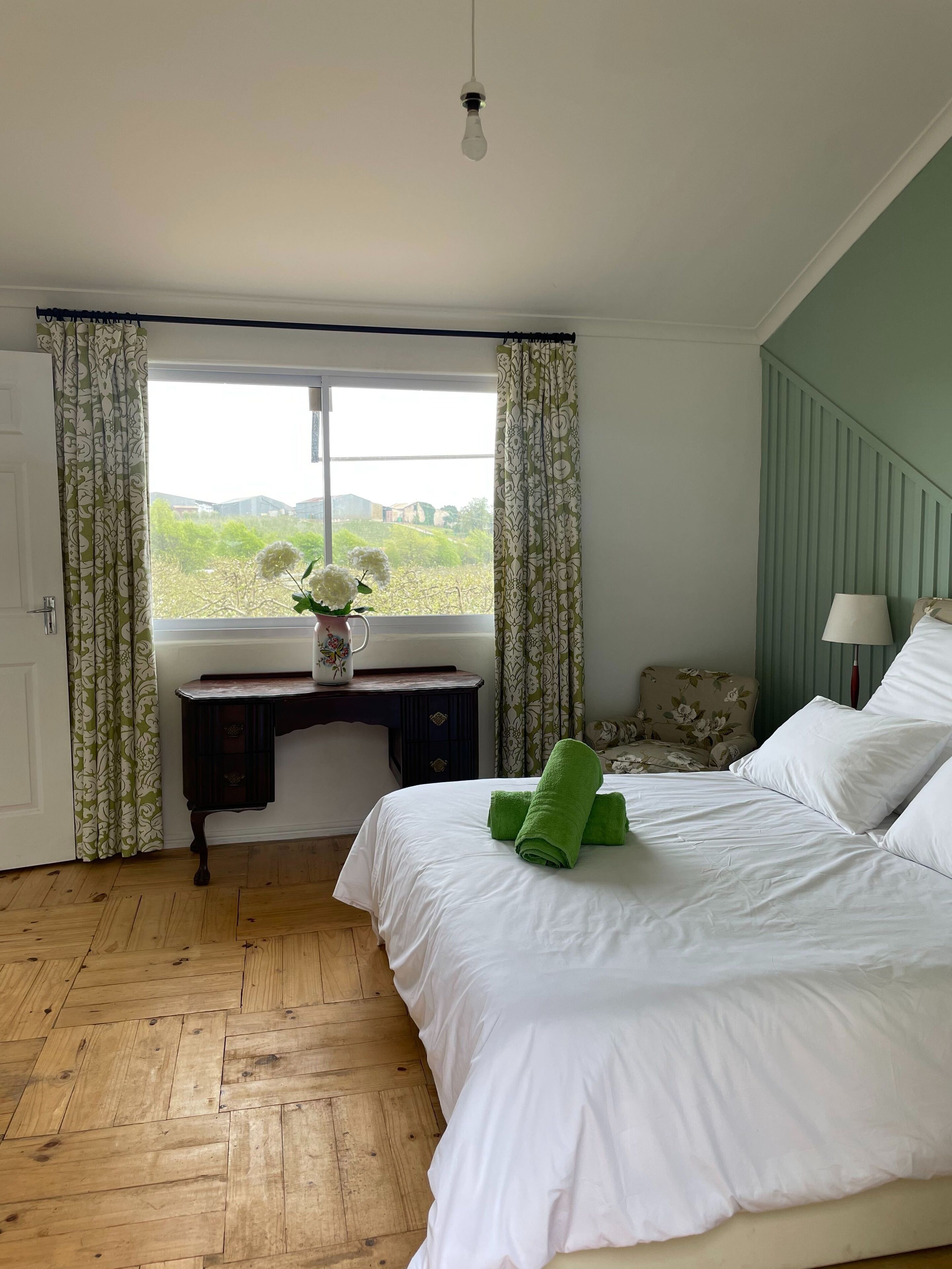 1 soverom, strykejern/-brett og sengetøy