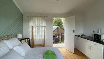 1 Schlafzimmer, Bügeleisen/Bügelbrett, Bettwäsche