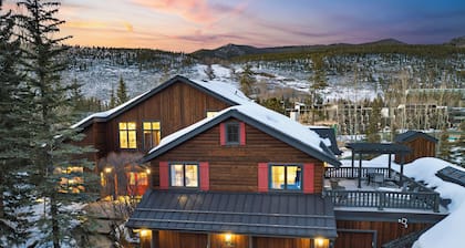 Luxury Mountain Estate w/ Indoor Pool, Gym & Hot Tub Near Keystone | Sleeps 21