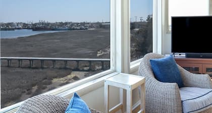 4 bedroom accommodation in High Bar Harbor