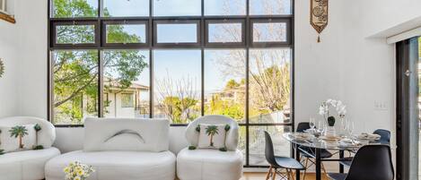 Smart TV, fireplace, video games, DVD player