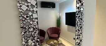 Madonna 1 Split top center