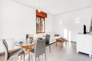 Appartement Familial, 2 chambres, four à micro-ondes (Casa Panorama in Tremosine with View) | Restauration