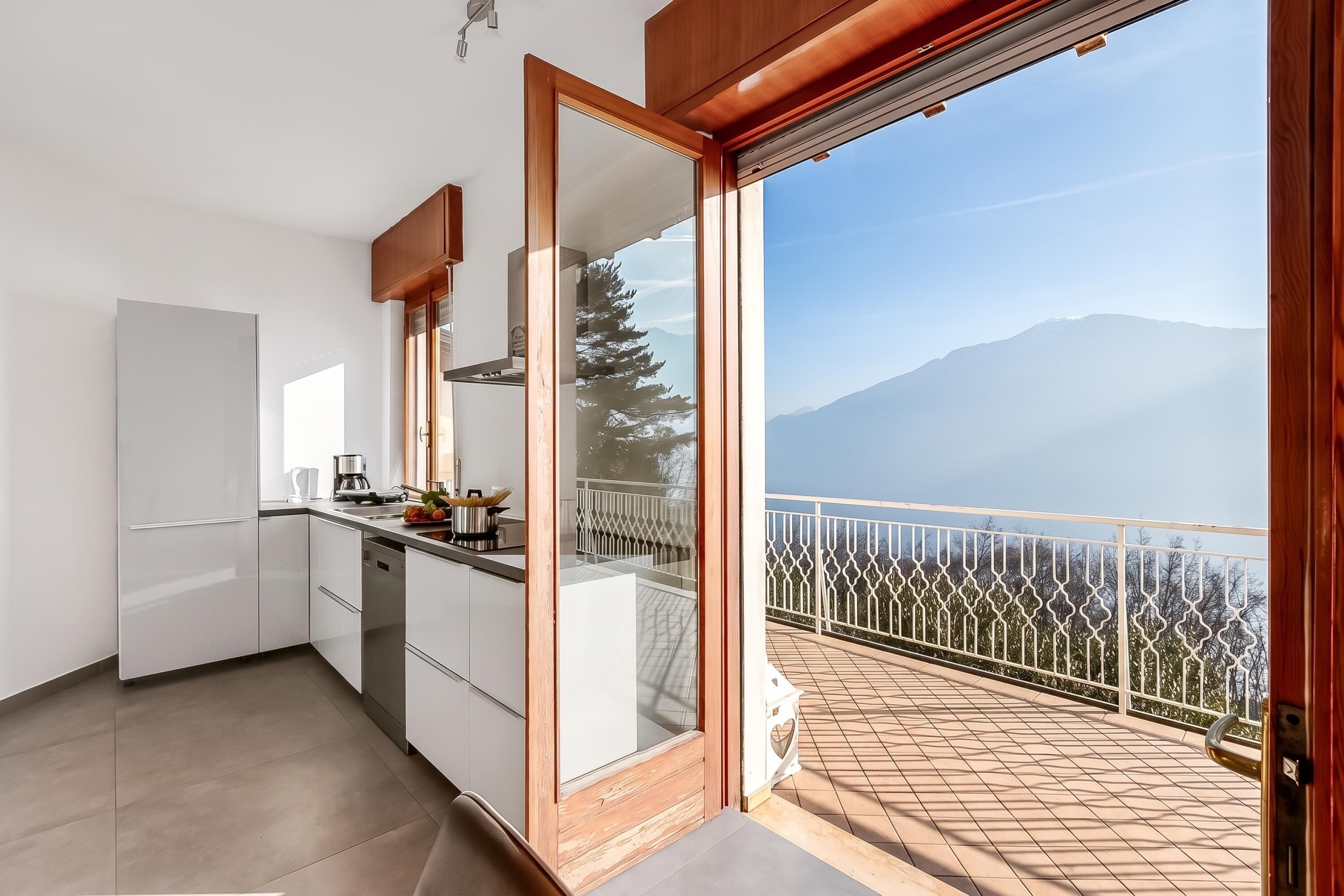 Family Apartment, 2 Bedrooms, Microwave (Casa Panorama in Tremosine with View) | Balcony