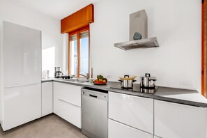 Appartement Familial, 2 chambres, four à micro-ondes (Casa Panorama in Tremosine with View) | Cuisine privée