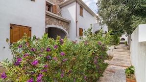 Unclassified image, 2 of 25, button - Casa Osalla 1 in Cala Gonone (Dorgali)