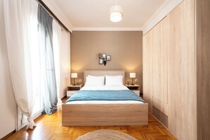 4 bedrooms, iron/ironing board, travel crib, free WiFi