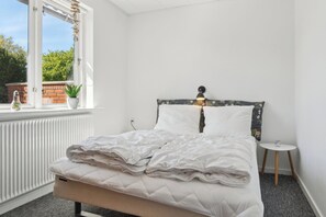 4 slaapkamers, een strijkplank/strijkijzer, gratis wifi, rolstoeltoegang