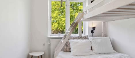4 habitaciones, tabla de planchar con plancha y wifi gratis