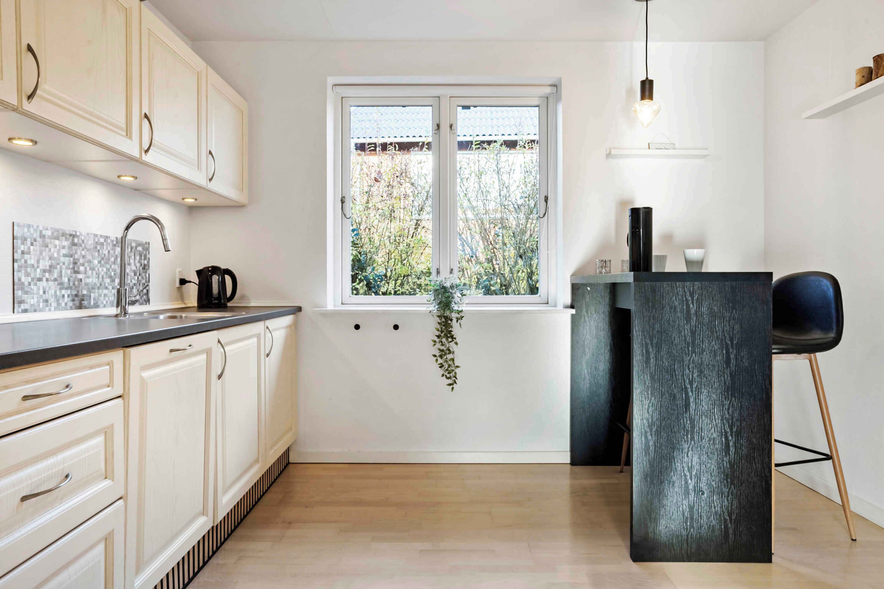 Frigorifero, forno, piano cottura, lavastoviglie