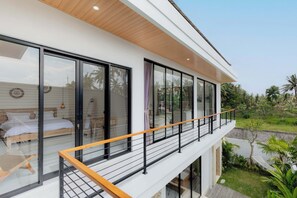 Villa Familiale, 4 chambres, piscine privée, vue piscine | Terrasse/Patio