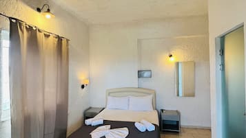 تجهيزات عازلة للصوت ومكواة/لوح كي وواي فاي مجانًا