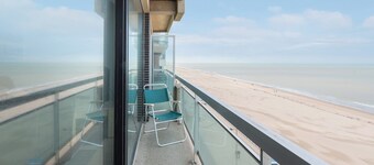 Apartment in Middelkerke with Sea View