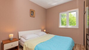 5 chambres, fer et planche à repasser, Wi-Fi gratuit, draps fournis