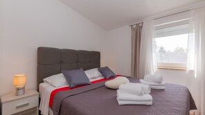 6 Schlafzimmer, Bügeleisen/Bügelbrett, kostenloses WLAN, Bettwäsche