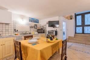 Family Apartment, Multiple Bedrooms (Fiera House in the city center) | Dining room - Fiera House in the City Center (Catania)