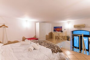 Family Apartment, Multiple Bedrooms (Fiera House in the city center) | 1 bedroom, free WiFi, bed sheets - Fiera House in the City Center (Catania)