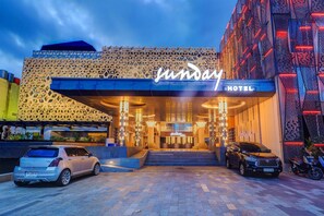 Exterior - Stylish Twin Suite with Balcony and Free Parking (Bali)