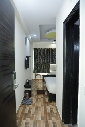 Free WiFi - Hotel VRS (Gurugram)