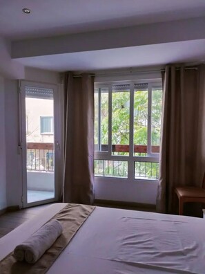 Double Room | Free WiFi - Pension Portugal Alicante (Alicante)