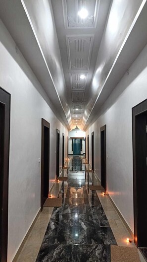 Rom – deluxe | Bad | Dusj, regndusjhode, designertoalettartikler og håndklær