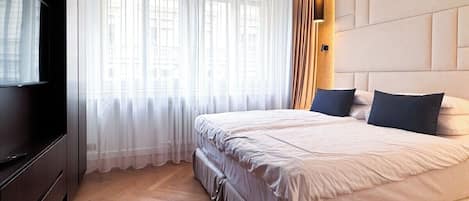 2 多间卧室、熨斗/熨衣板、WiFi、床单