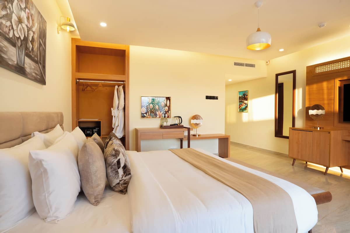 Deluxe Sea View Room