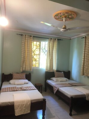 2 bedrooms, WiFi, bed sheets - Asali Nyali, 2br Staycation Apartment 9 min to the beach (Mombasa)