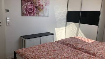 2 soverom, strykejern/-brett, wi-fi (inkludert) og sengetøy