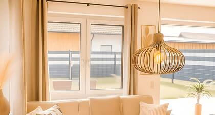 Apartment 'Pruggernglück' with Mountain Views, Private Terrace and Wi-Fi