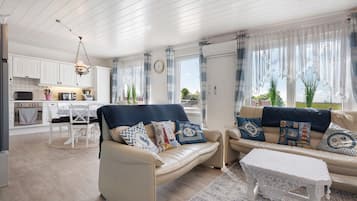 Fernseher, Tischtennisplatte