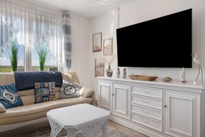 Tv och ett bordtennisbord