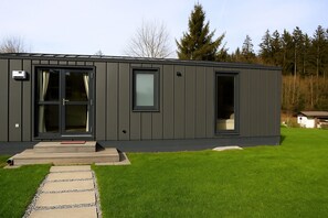 Exterior - Tiny Home 'Seppl' with Mountain View, Wi-Fi and Air Conditioning (Untergriesbach)