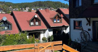 Studio 'Am Grundbächle Schonach' mit Gemeinschaftsgarten und Wi-Fi