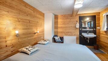 5 bedrooms, free WiFi