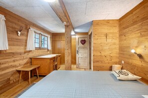 5 bedrooms, free WiFi